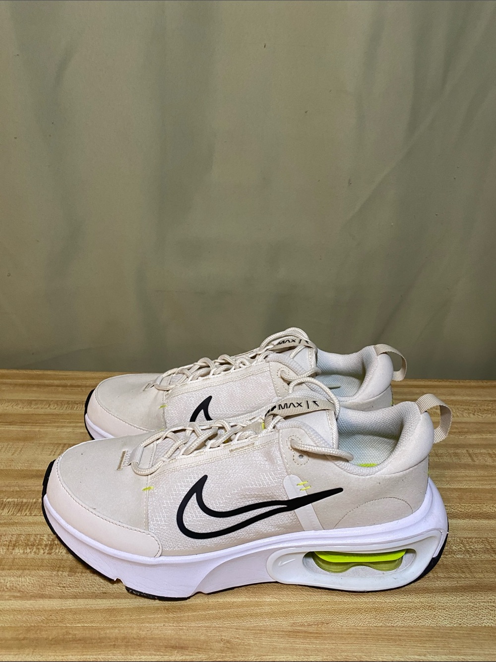 Nike Air Max Interlock Trainers Sand White Black DQ2904-003 Women’s 11